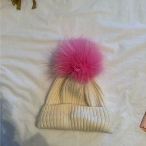 Chic women’s Cream Beanie with Pink Pom-Pom